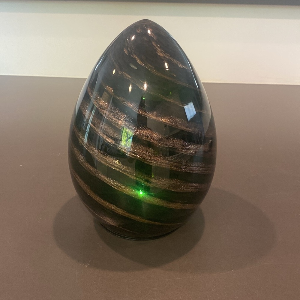 DONATED ❌Solar Energy Night Lamp black and brown with green light - Picture 8 of 10